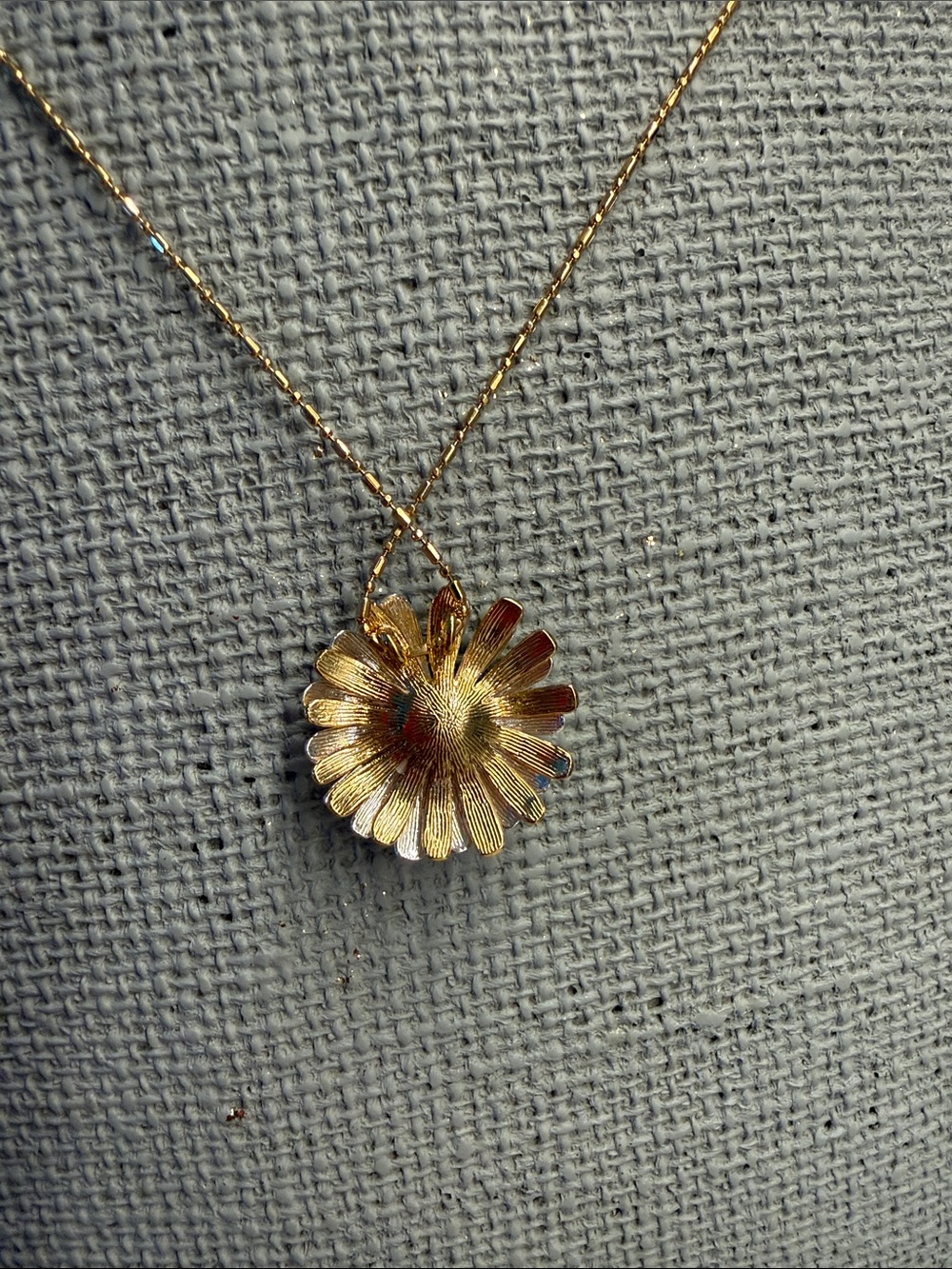 NWT Brighton Two Toned Petite Petal Crystal Necklace - Picture 3 of 4